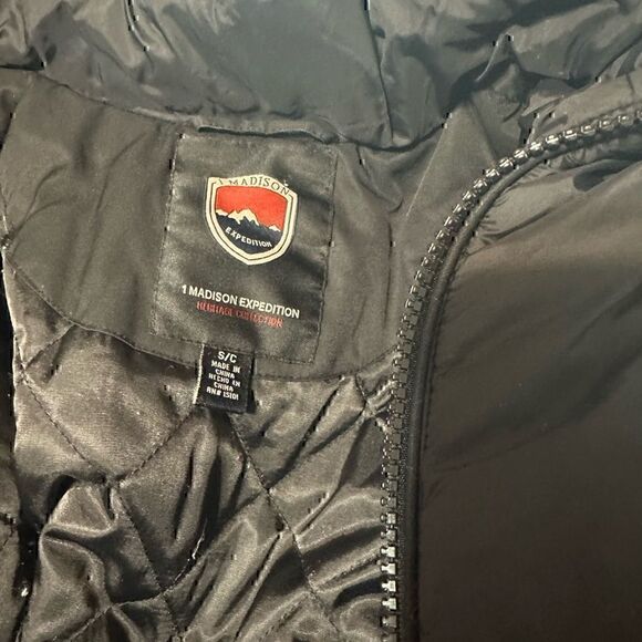 J. Madison Expedition Women’s S/C Black Parka - Picture 5 of 6